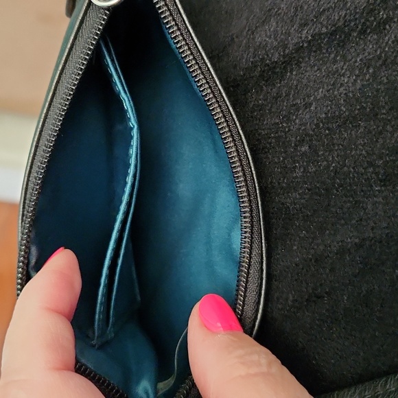 Coach wristlet - Picture 3 of 5